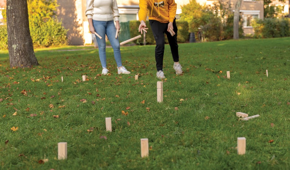 Wooden kubb set