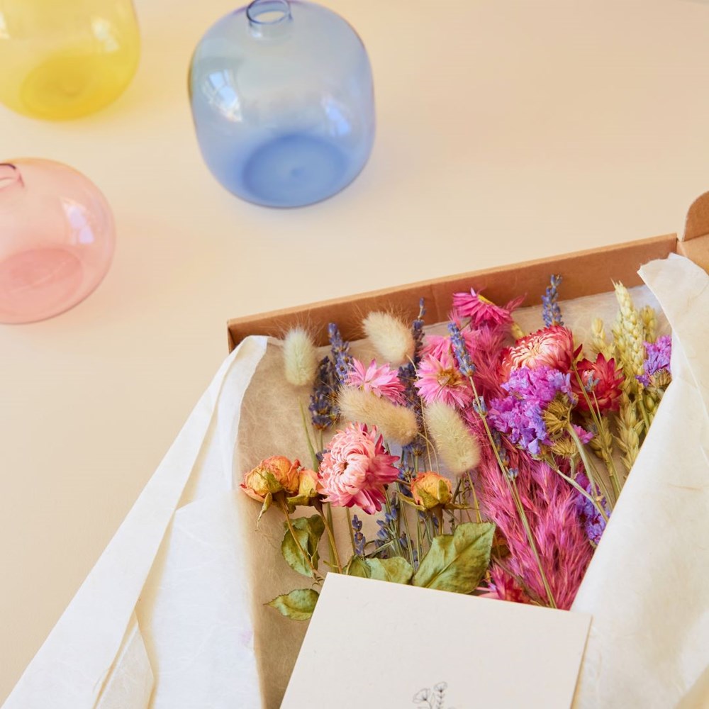 Dried Flowers in Letterbox (L), Blue